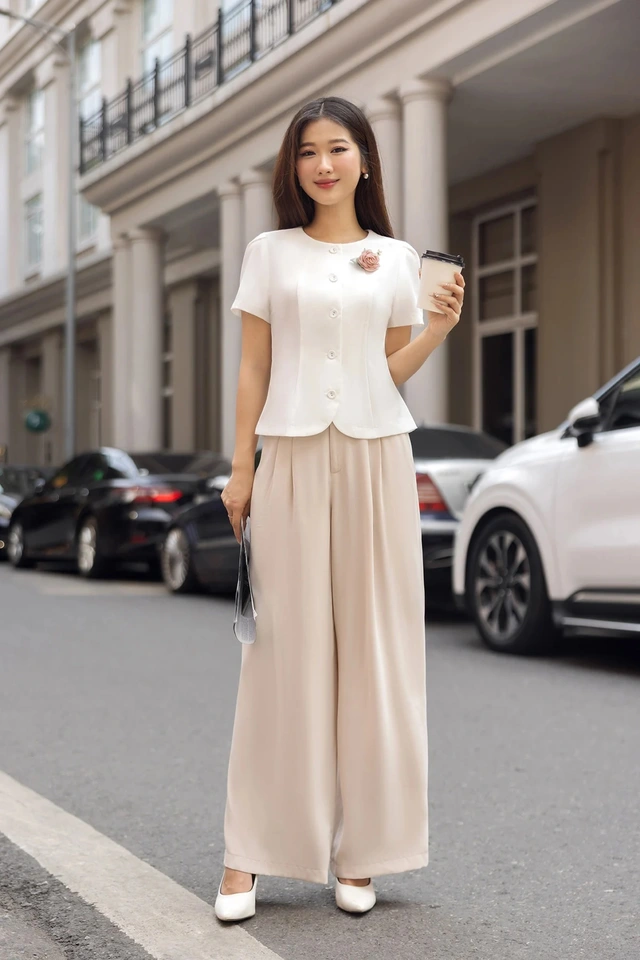Người mẫu thương hiệu Avelor